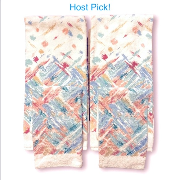 2 Hand Towels and 2 Washcloths Bundle NWOT - Picture 1 of 2